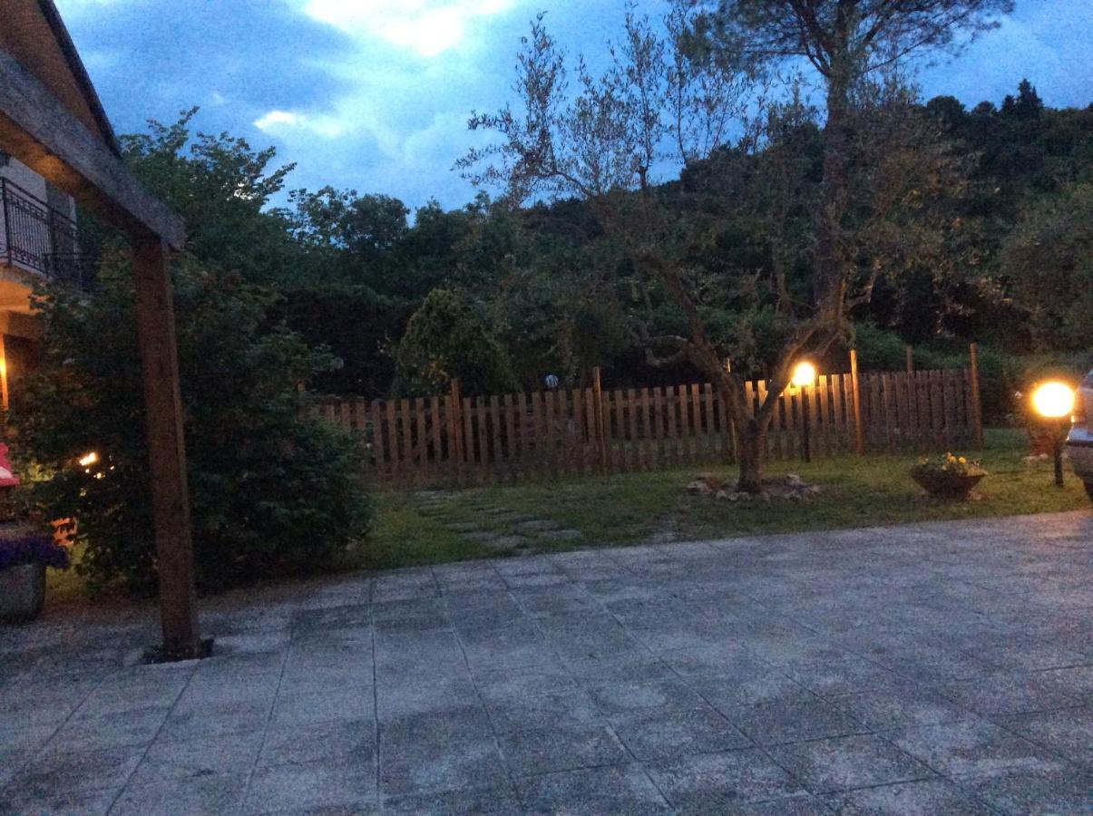 B&B Il Frassino เปรูจา ภายนอก รูปภาพ